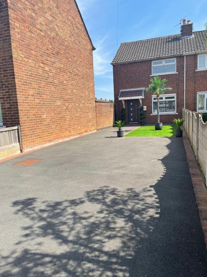 Palm House Apartamento Widnes Exterior foto